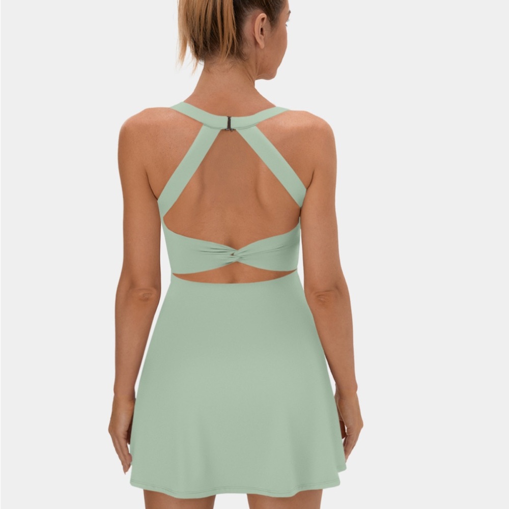 HALARA backless twisted athletic dress NWT